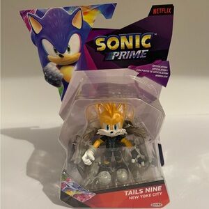 Sonic Prime Tails Nine Action Figure - Orange and White